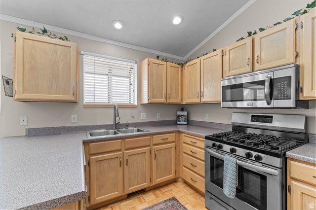 10812 S GRANITE DR, Sandy, UT 84094