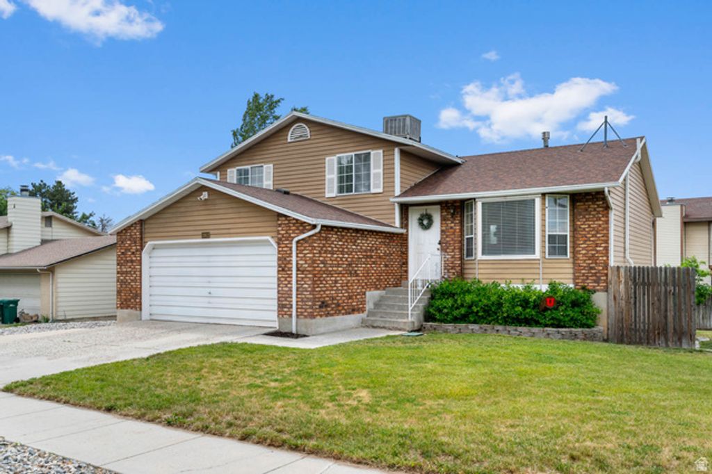 10812 S GRANITE DR, Sandy, UT 84094