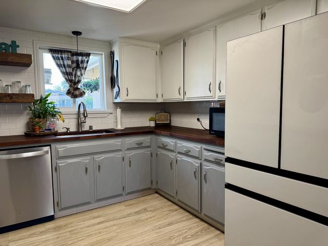 6919 N Rowell Avenue, Fresno, CA 93710