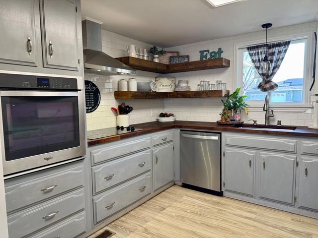 6919 N Rowell Avenue, Fresno, CA 93710