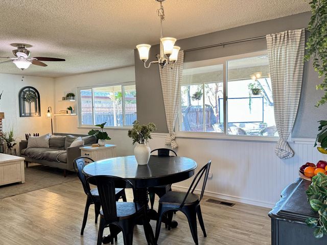 6919 N Rowell Avenue, Fresno, CA 93710