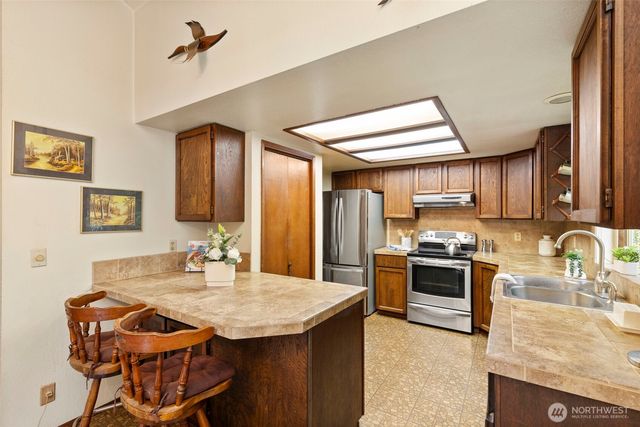 29970 Gamble Place NE, Kingston, WA 98346