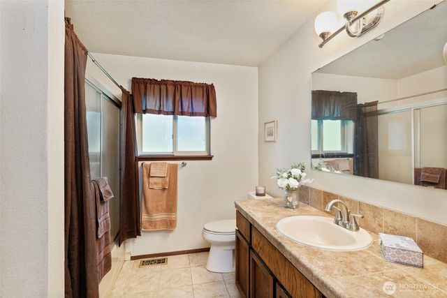 29970 Gamble Place NE, Kingston, WA 98346