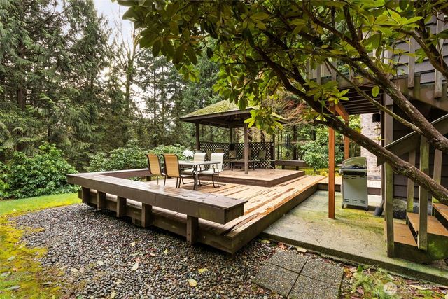 29970 Gamble Place NE, Kingston, WA 98346