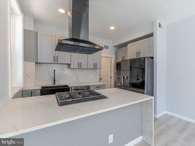 1108 LOCUST ST, Philadelphia, PA 19107