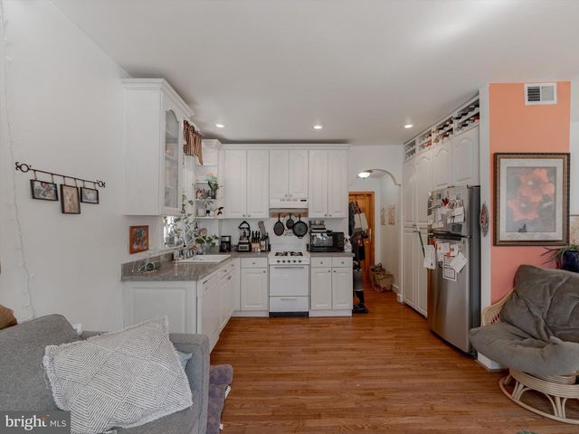 1108 LOCUST ST, Philadelphia, PA 19107