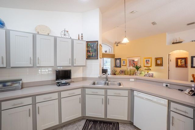 1 GLENEAGLES PLACE, Palm Coast, FL 32137