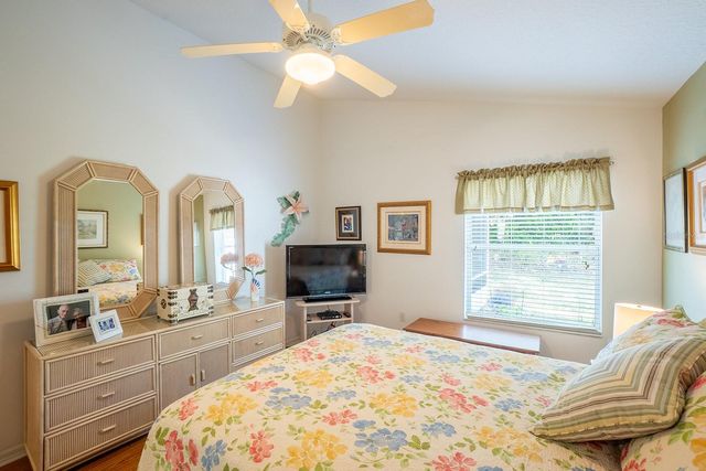 1 GLENEAGLES PLACE, Palm Coast, FL 32137