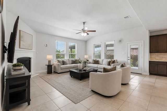 2900 Half Moon Road, Aubrey, TX 76227