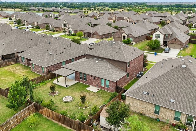 2900 Half Moon Road, Aubrey, TX 76227
