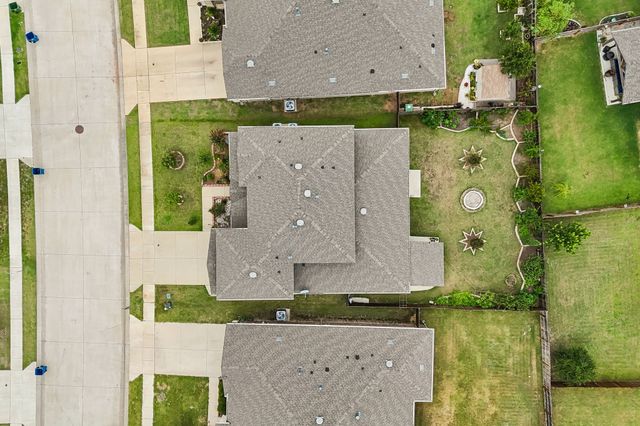2900 Half Moon Road, Aubrey, TX 76227