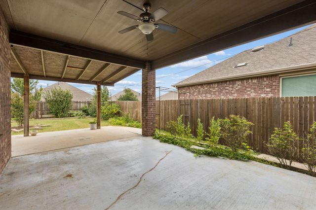 2900 Half Moon Road, Aubrey, TX 76227