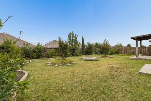 2900 Half Moon Road, Aubrey, TX 76227
