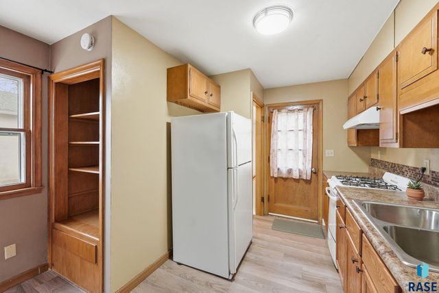 2117 W 15th St Street, Sioux Falls, SD 57104