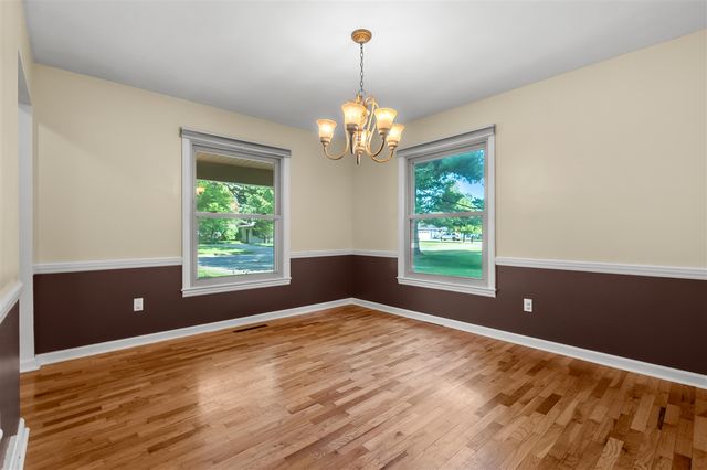 907 East Street, Three Rivers, MI 49093