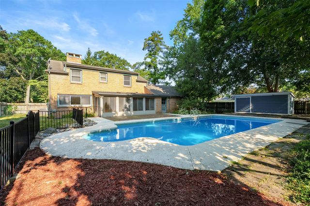 907 East Street, Three Rivers, MI 49093