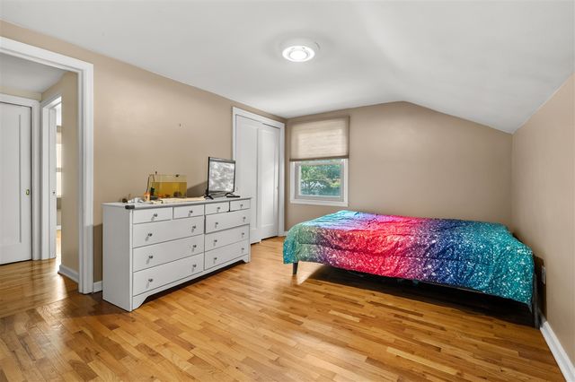 907 East Street, Three Rivers, MI 49093