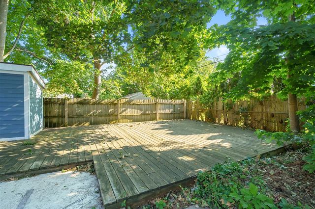 907 East Street, Three Rivers, MI 49093