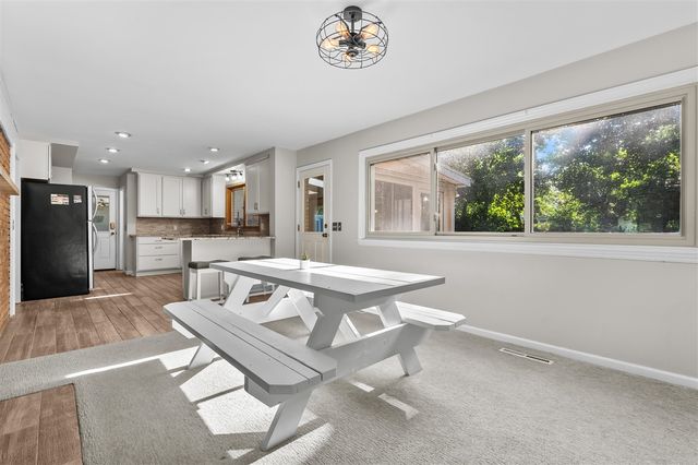 907 East Street, Three Rivers, MI 49093