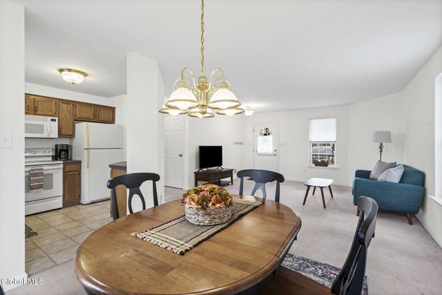 43 Morning Glory Way, Rotterdam, NY 12306