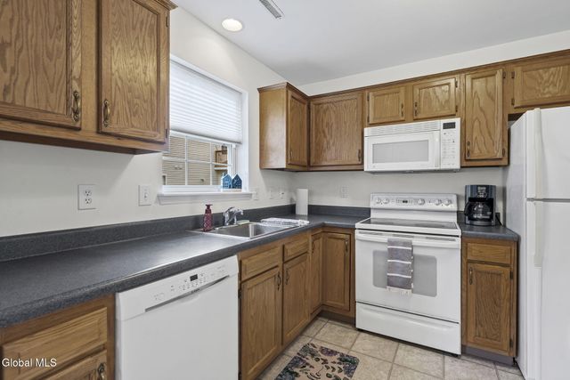 43 Morning Glory Way, Rotterdam, NY 12306