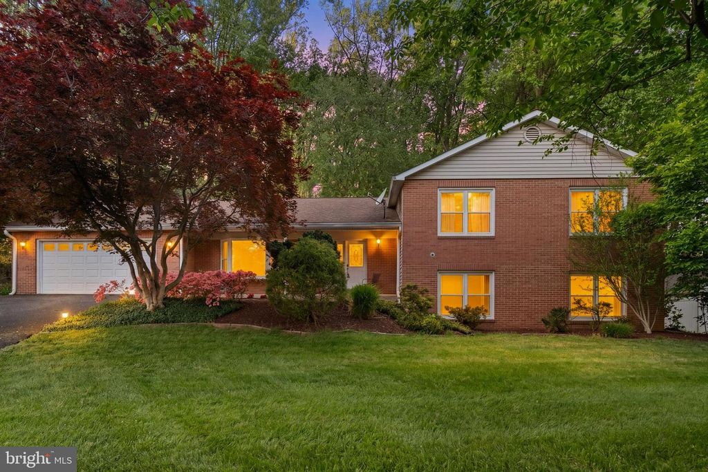 Image 1 of property listing at 6102 GALLERY ST, Bowie, MD 20720