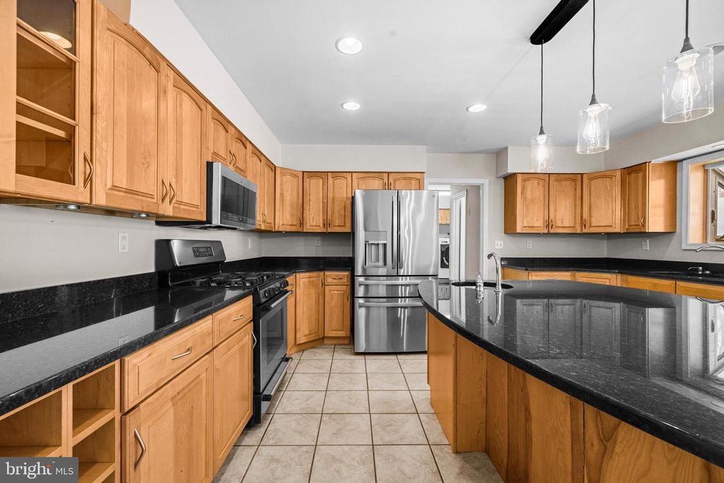 Image 10 of property listing at 6102 GALLERY ST, Bowie, MD 20720