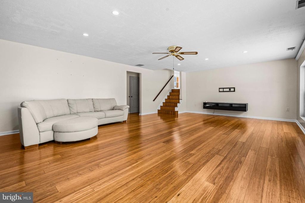 Image 26 of property listing at 6102 GALLERY ST, Bowie, MD 20720