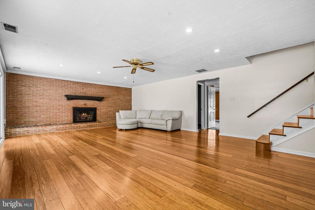 Image 27 of property listing at 6102 GALLERY ST, Bowie, MD 20720