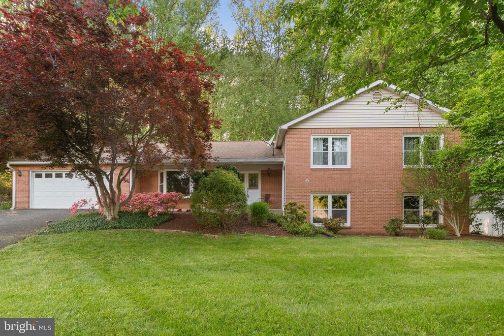 Image 36 of property listing at 6102 GALLERY ST, Bowie, MD 20720