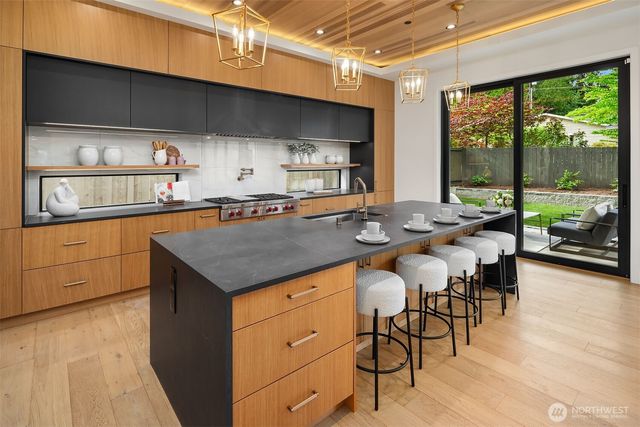 16626 SE 27th, Bellevue, WA 98008
