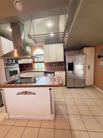 1720 Montague Avenue, Merrick, NY 11566