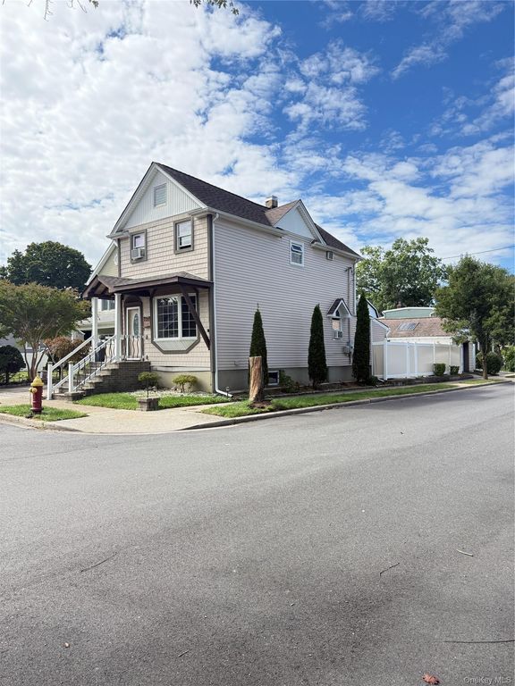 1720 Montague Avenue, Merrick, NY 11566 — photo 3
