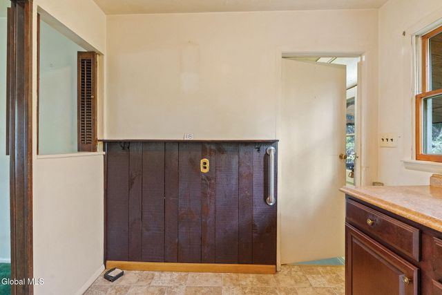 15 Stirrup Drive, Colonie, NY 12205