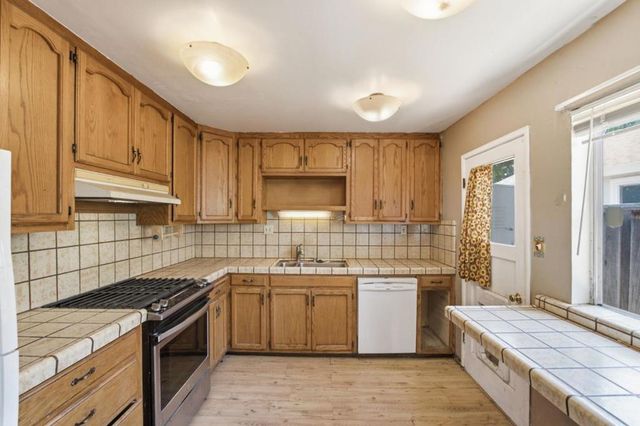 3181 Maddux Drive, Palo Alto, CA 94303