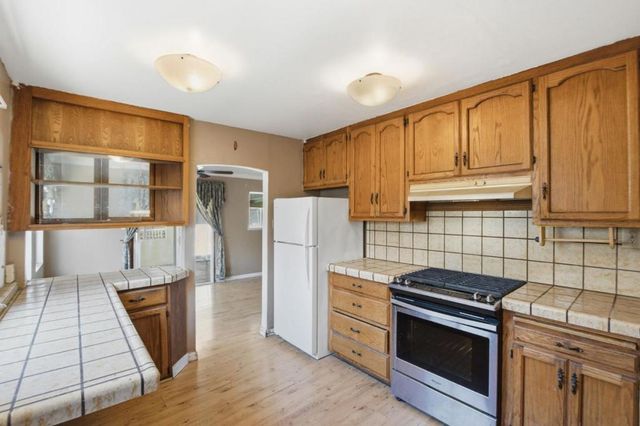 3181 Maddux Drive, Palo Alto, CA 94303