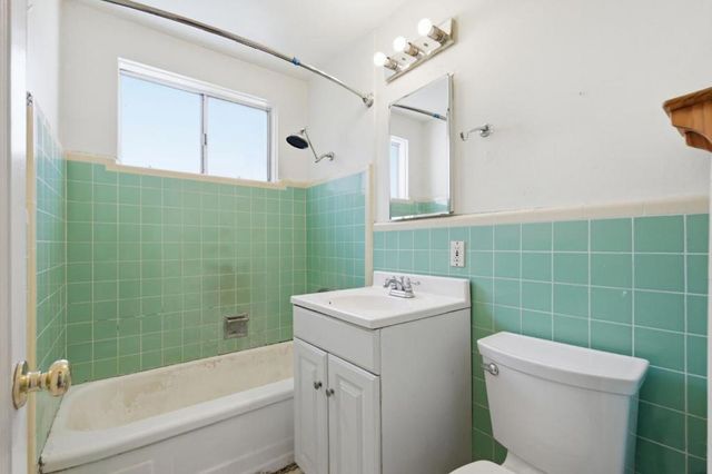 3181 Maddux Drive, Palo Alto, CA 94303