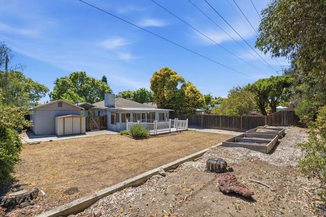 3181 Maddux Drive, Palo Alto, CA 94303