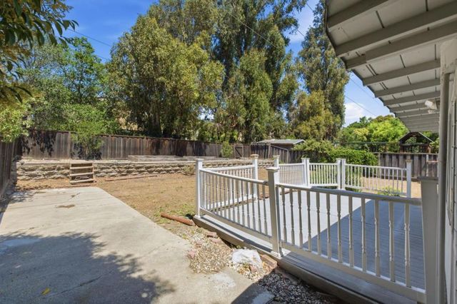 3181 Maddux Drive, Palo Alto, CA 94303