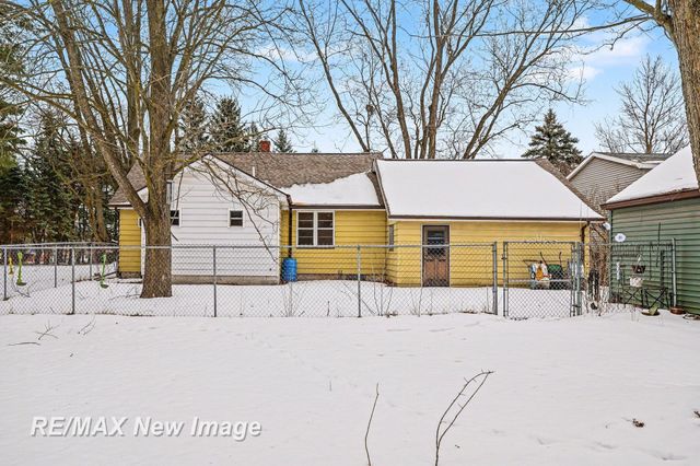 540 S Hemlock Road, Richland Twp, MI 48626