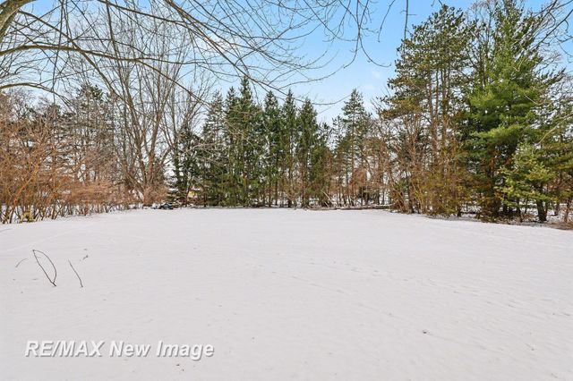 540 S Hemlock Road, Richland Twp, MI 48626