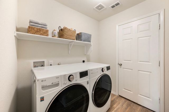 945 Shire Avenue, Haslet, TX 76052