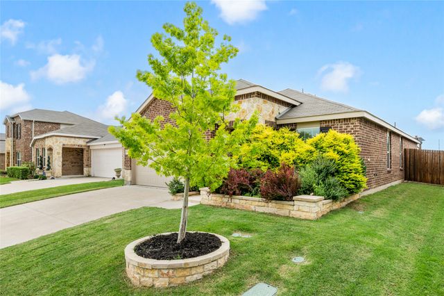 945 Shire Avenue, Haslet, TX 76052