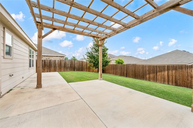 945 Shire Avenue, Haslet, TX 76052