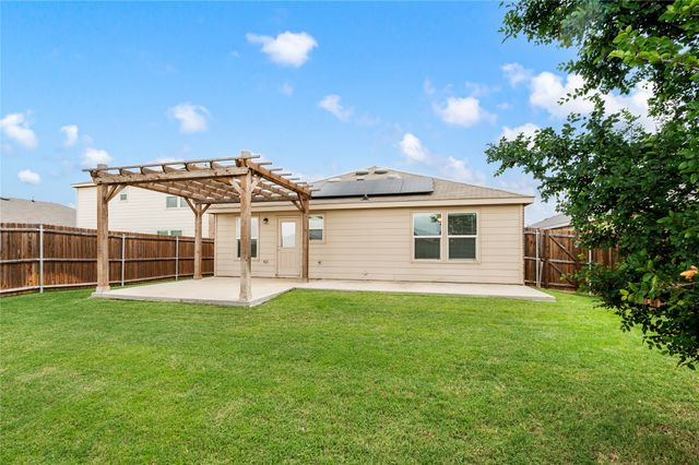945 Shire Avenue, Haslet, TX 76052
