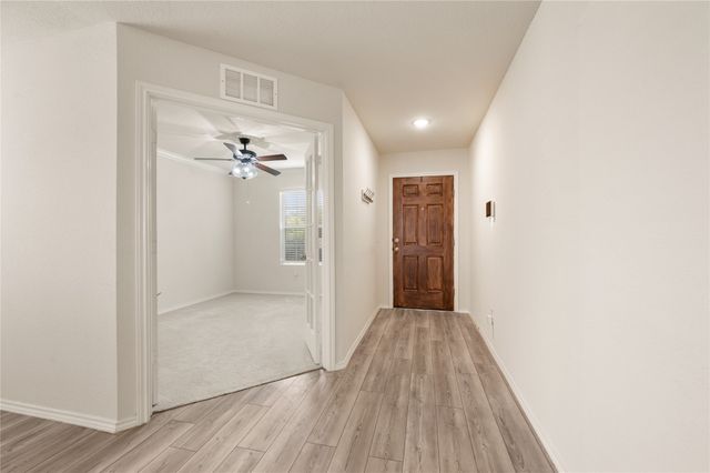 945 Shire Avenue, Haslet, TX 76052