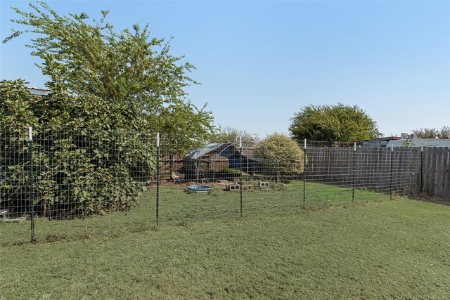 4233 W Fm 917, Joshua, TX 76058
