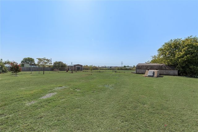 4233 W Fm 917, Joshua, TX 76058