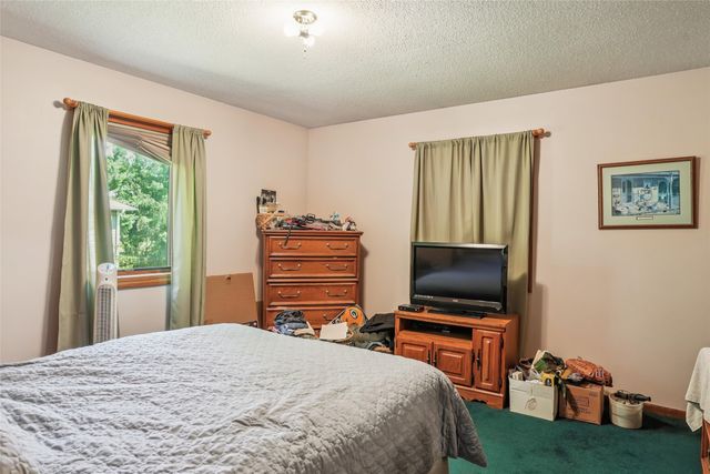 4848 W 48th Street N, Newton, IA 50208