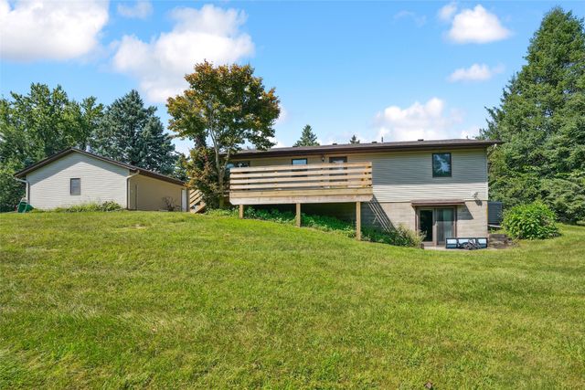 4848 W 48th Street N, Newton, IA 50208